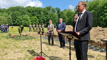 Stare Czarnowo Einbettung 2023 - Gedenkrede Heiko Miraß, Staatssekretär Vorpommern