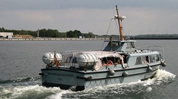 Barkassenrundfahrt durch den Rostocker Hafen